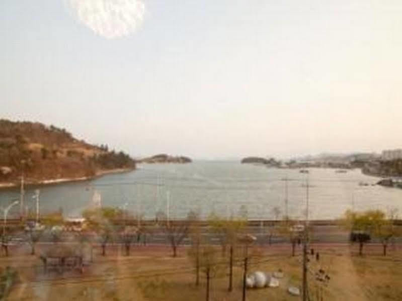 B&Beach Tourist Hotel Yeosu Εξωτερικό φωτογραφία